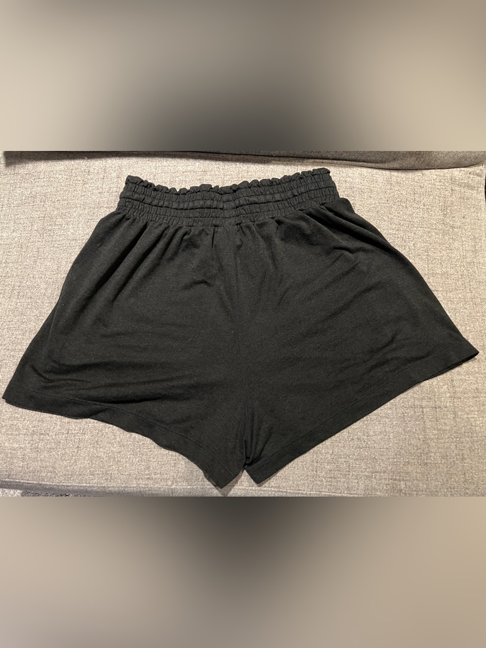 Vuori Halo Boxy Short Women's DreamKnit Shorts, Black Heather - Picture 11 of 16